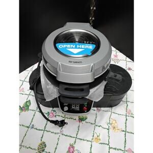 Hamilton Beach Breakfast Burrito maker model 25495 New with Tags